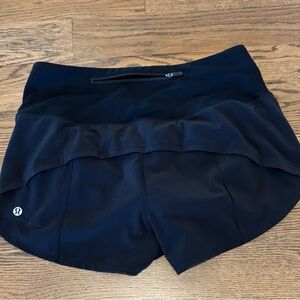 Lululemon Womens Speed Up Shorts Size 6 Inseam 2.5 Black High Rise